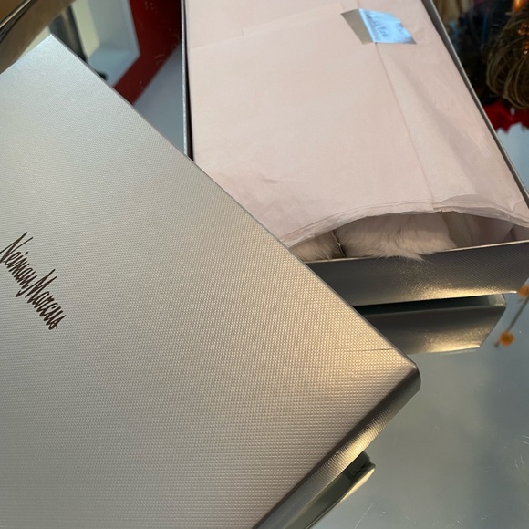 Neiman Marcus real fur neck warmer by Belle Fare - Picture 9 of 10